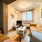 Geoponika Seaview Retreat *